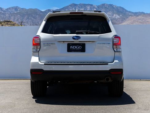 Used 2018 Subaru Forester 2.5i Touring w/ Popular Package #2 AWD/4WD image 9