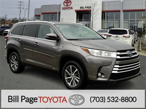 Used 2019 Toyota Highlander XLE image 1