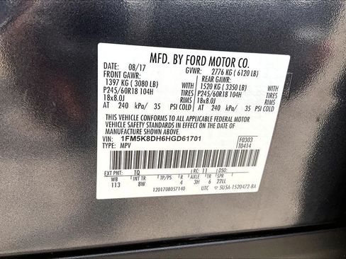 Used 2017 Ford Explorer XLT w/ Equipment Group 201A AWD/4WD image 34