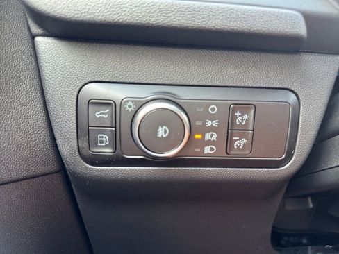 New 2025 Ford Escape SE image 42