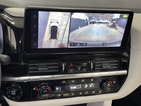 New 2026 Nissan Pathfinder SL image 29