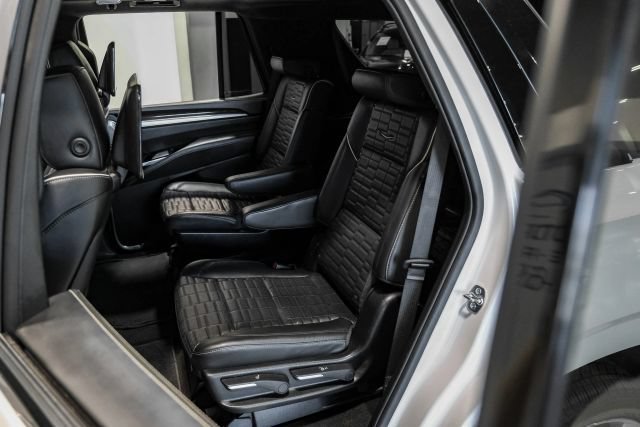 Used 2025 Cadillac Escalade Sport Platinum AWD/4WD image 38