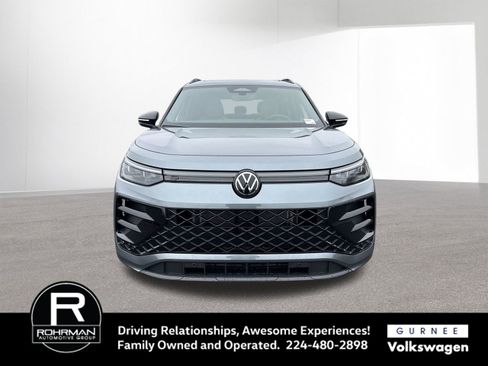 New 2026 Volkswagen Tiguan SE R-Line AWD/4WD image 3