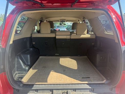 Used 2015 Toyota 4Runner SR5 AWD/4WD image 32