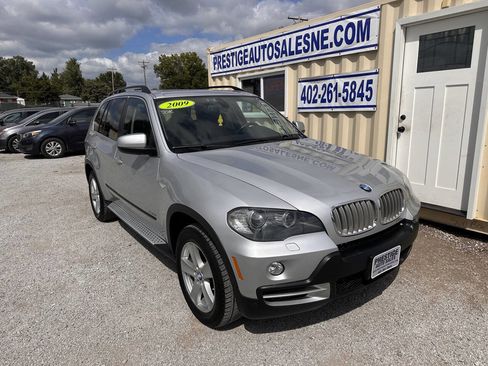 Used 2009 BMW X5 xDrive48i image 1
