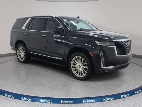 Used 2022 Cadillac Escalade Premium Luxury AWD/4WD image 4