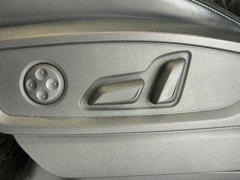 Used 2018 Audi SQ5 Prestige AWD/4WD image 23