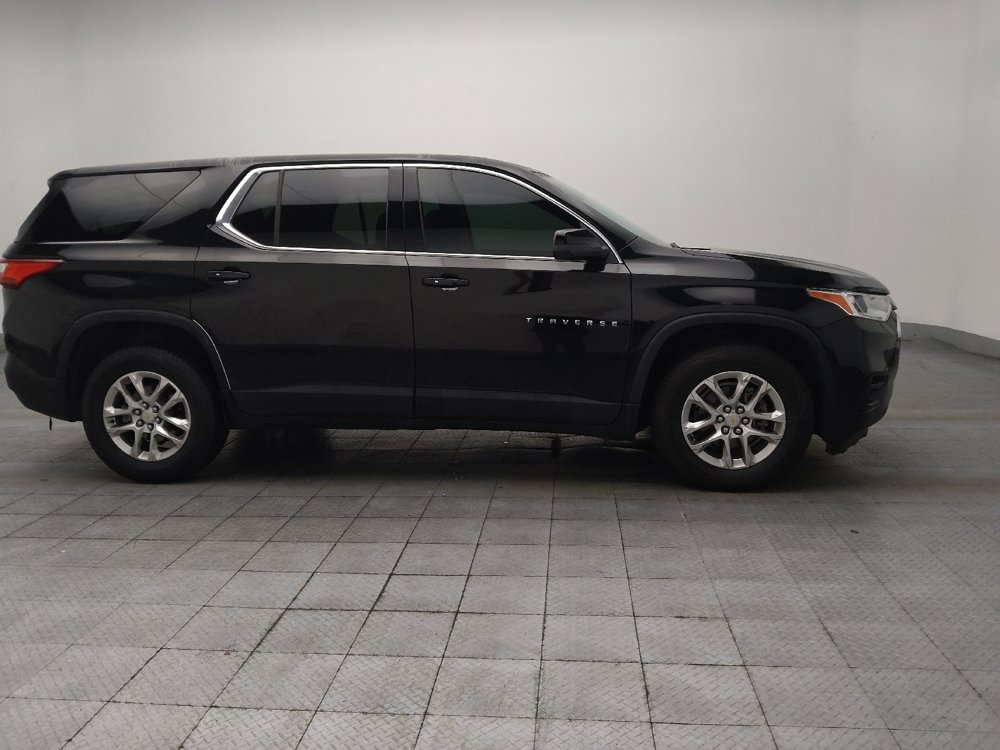 Used 2021 Chevrolet Traverse LS FWD image 11