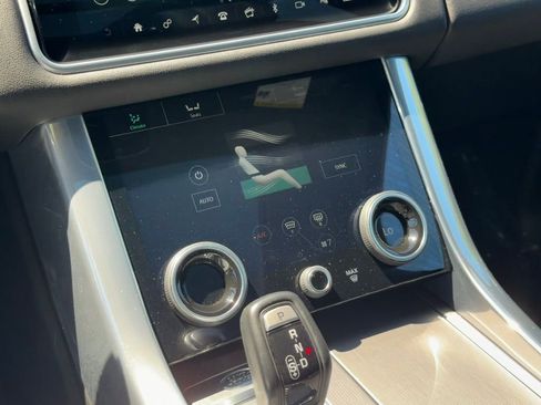 Used 2020 Land Rover Range Rover Sport HSE image 22