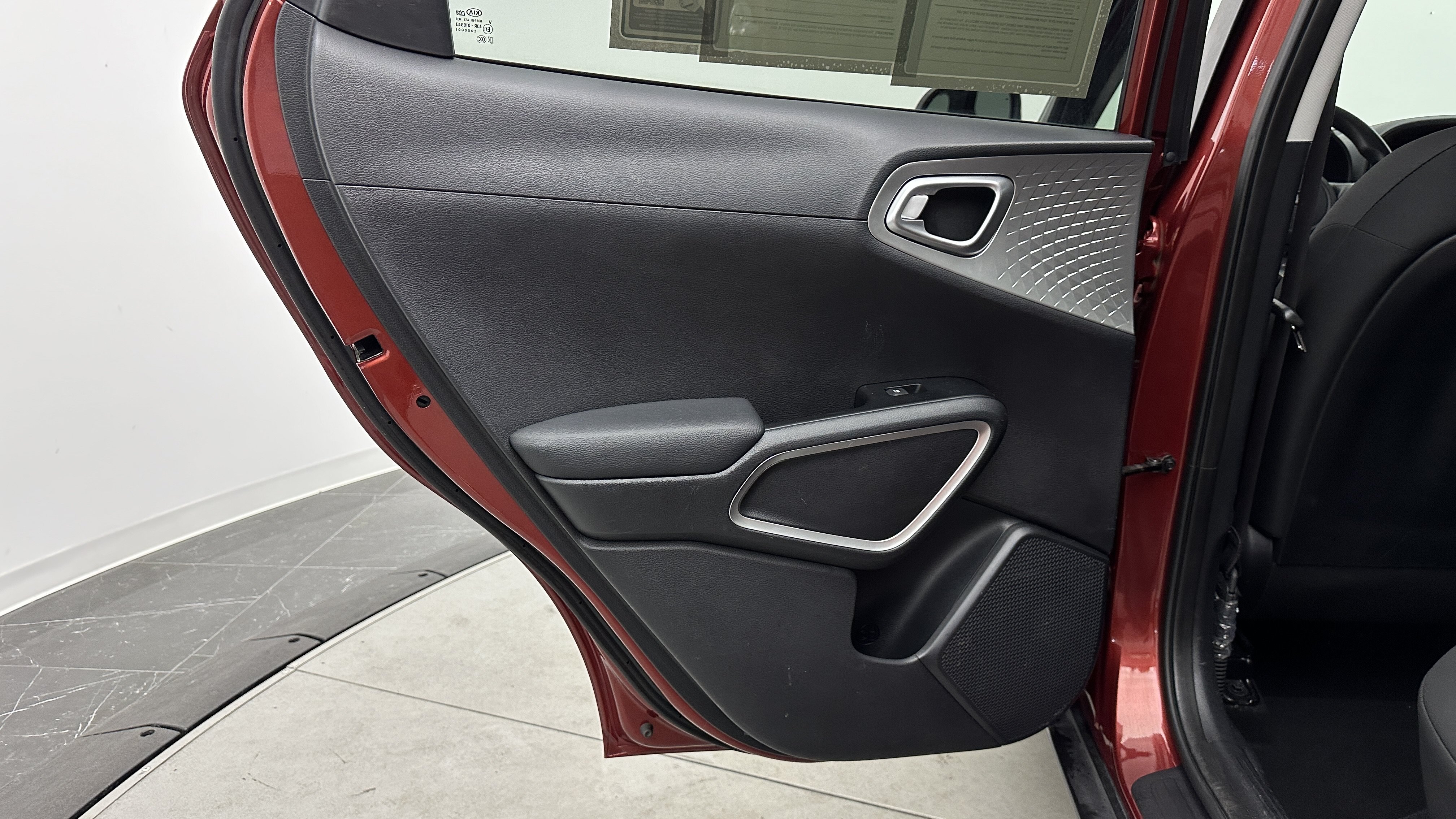 Used 2020 Kia Soul LX FWD image 24