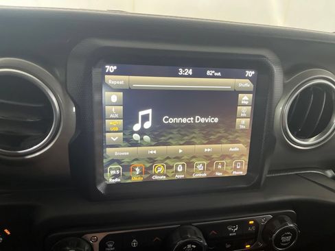 Used 2018 Jeep Wrangler Unlimited Sahara AWD/4WD image 65