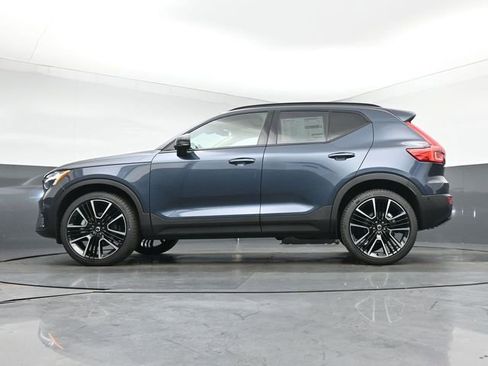 New 2026 Volvo XC40 B5 Ultra w/ Protection Package Premier image 40