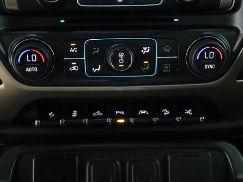 Used 2018 GMC Sierra 1500 Denali RWD image 20