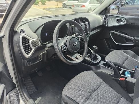 Used 2020 Kia Soul LX FWD image 9