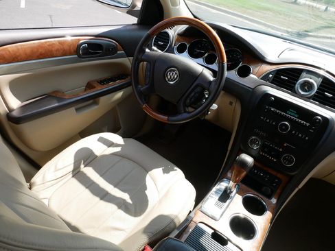 Used 2011 Buick Enclave CXL w/ Trailering Provision Package AWD/4WD image 9