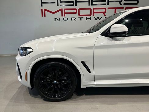 Used 2023 BMW X4 xDrive30i w/ M Sport Package AWD/4WD image 3