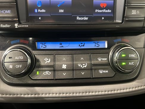 Used 2014 Toyota RAV4 XLE image 27