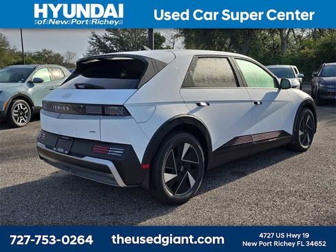 New 2026 Hyundai Ioniq 5 SEL image 7