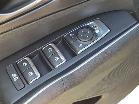 New 2026 Kia Sorento LX FWD image 16