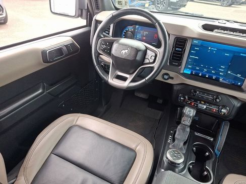 Used 2024 Ford Bronco Wildtrak image 15