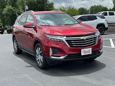 Used 2022 Chevrolet Equinox Premier w/ LPO, Floor Liner Package AWD/4WD image 2