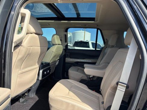 Used 2022 Ford Expedition Limited AWD/4WD image 13