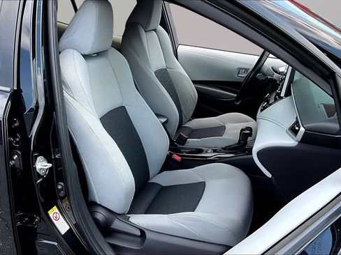 Used 2019 Toyota Corolla SE w/ SE Option Package FWD image 29