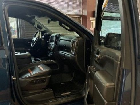 Used 2019 GMC Sierra 1500 AT4 w/ Off Road Performance Package image 34