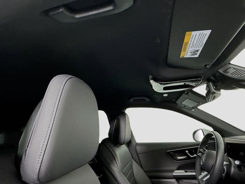 Certified 2025 Mercedes-Benz GLC 300 image 19