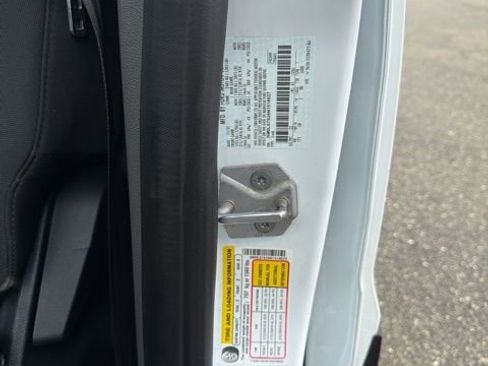 Used 2022 Ford Transit Connect XL image 21