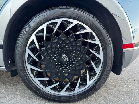 Used 2023 Hyundai Ioniq 5 Limited image 17