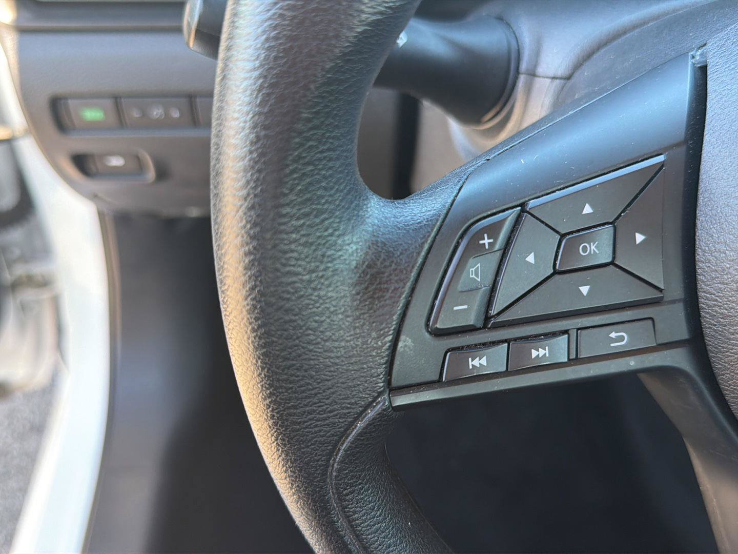 Used 2025 Nissan Sentra S FWD image 19