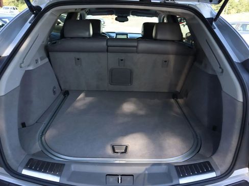 Used 2011 Cadillac SRX Luxury image 12