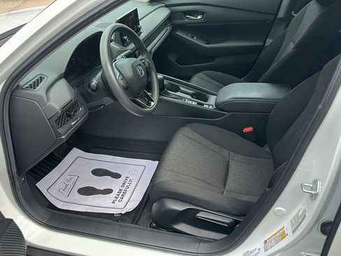 Used 2024 Honda Accord LX image 21