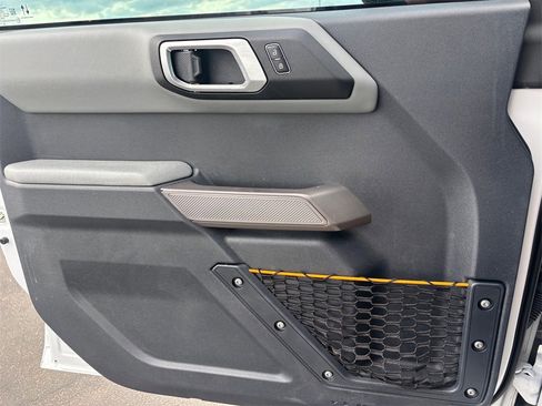 Used 2023 Ford Bronco Badlands image 20