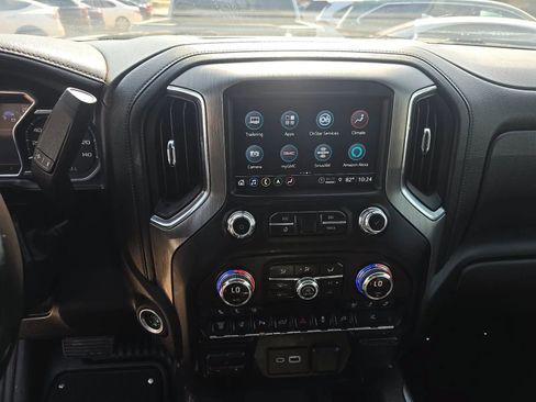 Used 2022 GMC Sierra 3500 Denali AWD/4WD image 9