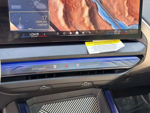 Used 2025 BMW X3 xDrive30i w/ Convenience Package image 22