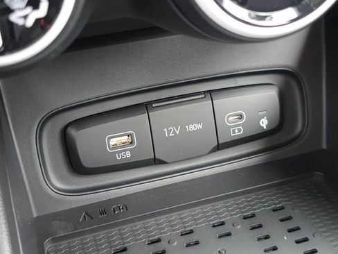 New 2026 Hyundai Venue SEL FWD image 26