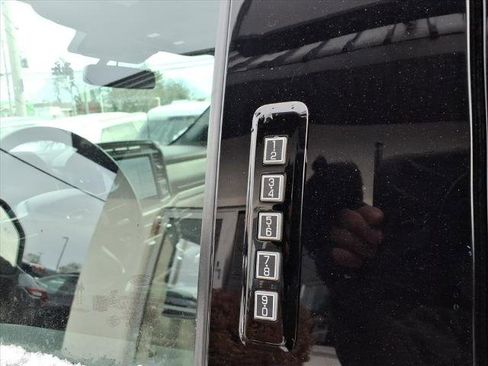 Used 2021 Ford F150 XLT w/ Equipment Group 302A High image 9