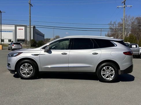 Used 2019 Buick Enclave Essence image 2