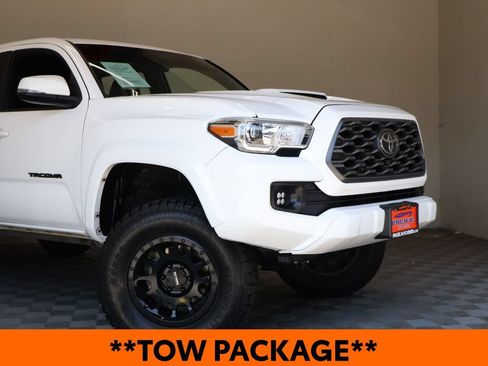 Used 2023 Toyota Tacoma TRD Sport w/ Advanced Technology Package AWD/4WD image 3