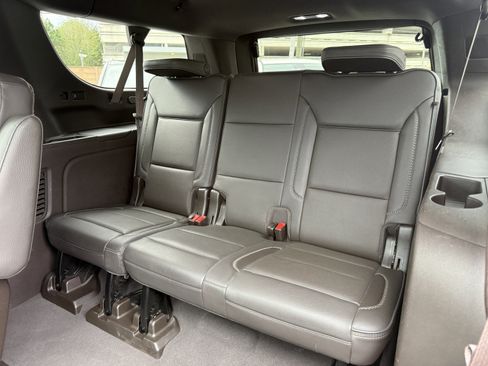 Used 2021 GMC Yukon XL Denali w/ Denali Premium Package image 17