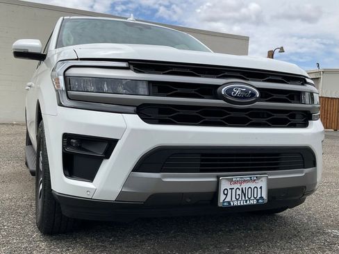Used 2024 Ford Expedition XLT RWD image 69