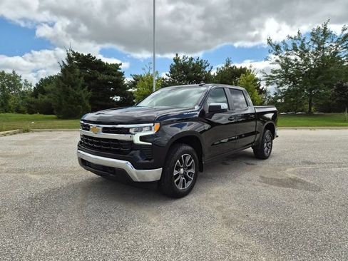 Used 2024 Chevrolet Silverado 1500 LT AWD/4WD image 1