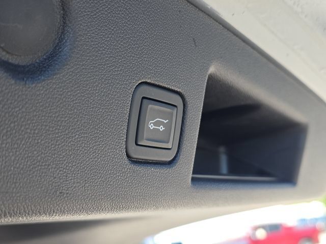 Used 2024 Chevrolet Equinox RS w/ RS Leather Package AWD/4WD image 12