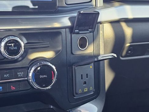 Certified 2023 Ford F150 Lariat image 21