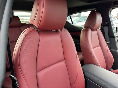 New 2026 MAZDA MAZDA3 Hatchback w/Premium Plus Pkg image 24