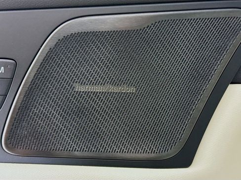 New 2026 Volvo XC60 T8 Ultra w/ Protection Package Premier image 19