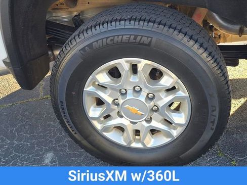 Certified 2024 Chevrolet Silverado 2500 LT AWD/4WD image 15