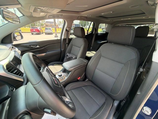 Used 2023 GMC Acadia SLE w/ Driver Convenience Package FWD image 39